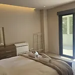 Executive Retreat Apartament Nikozja