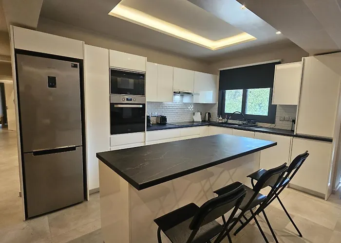 Executive Retreat * Lefkoşa